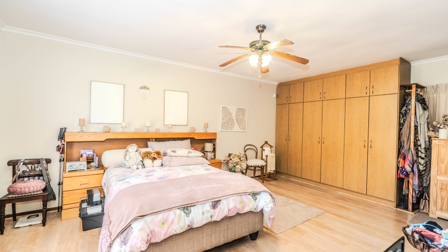 4 Bedroom Property for Sale in Ferndale Western Cape